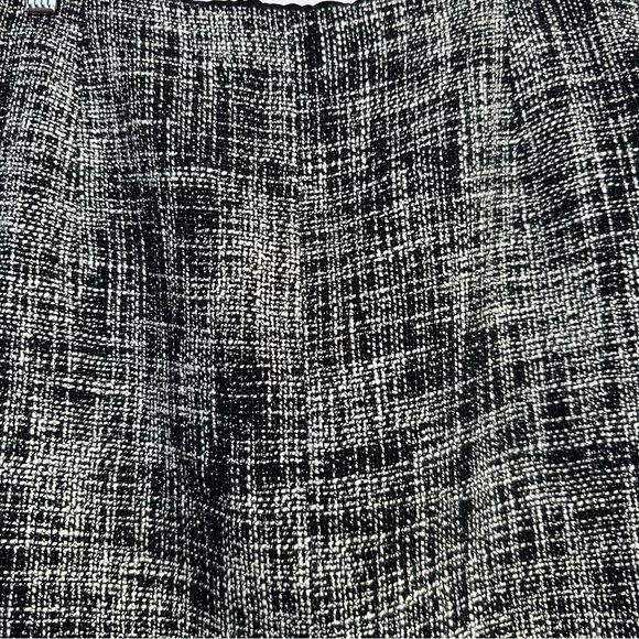 Karen Millen Black & White Skirt - Picture 9 of 10
